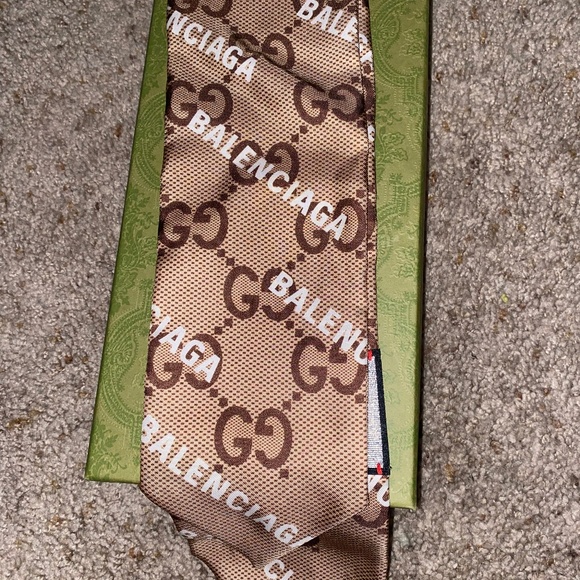 Gucci Balenciaga Scarf - Picture 1 of 4
